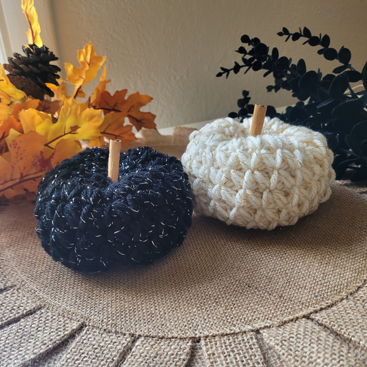 Pumpkins | Crochet pumpkin decor